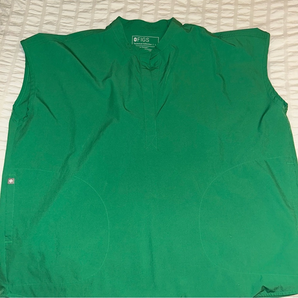 FIGS FreeX Green Rafaela Scrub Top